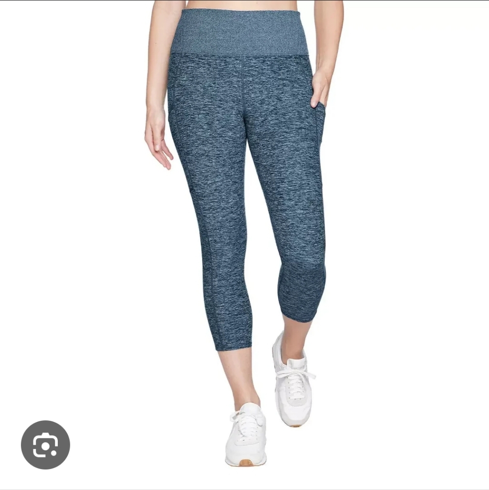 NEW Kirkland Signature Heathered Blue Capri Leggings - size S